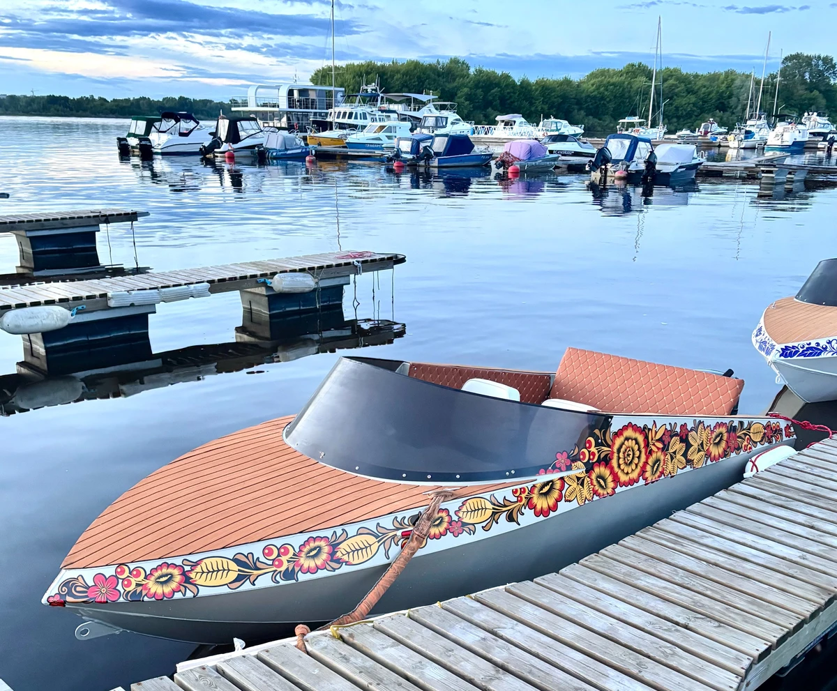 На катере по водам Нижнего Новгорода (без капитана) — фото 5