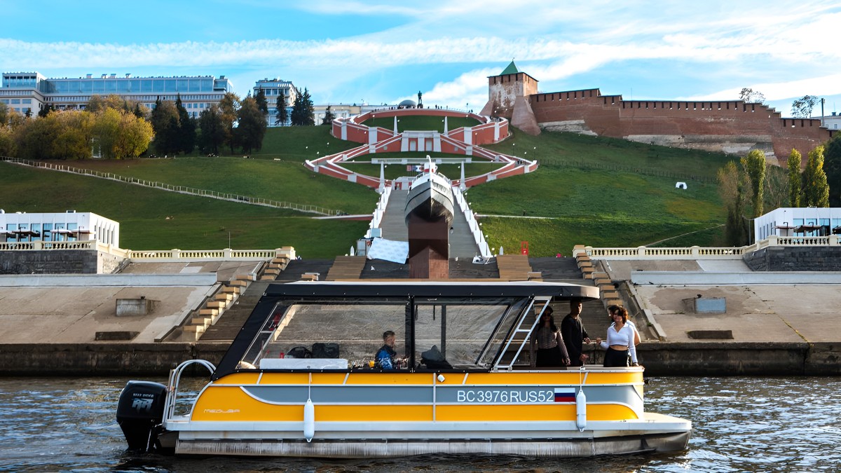Обзорная прогулка на комфортном катере вдоль Нижегородских красот — фото 5