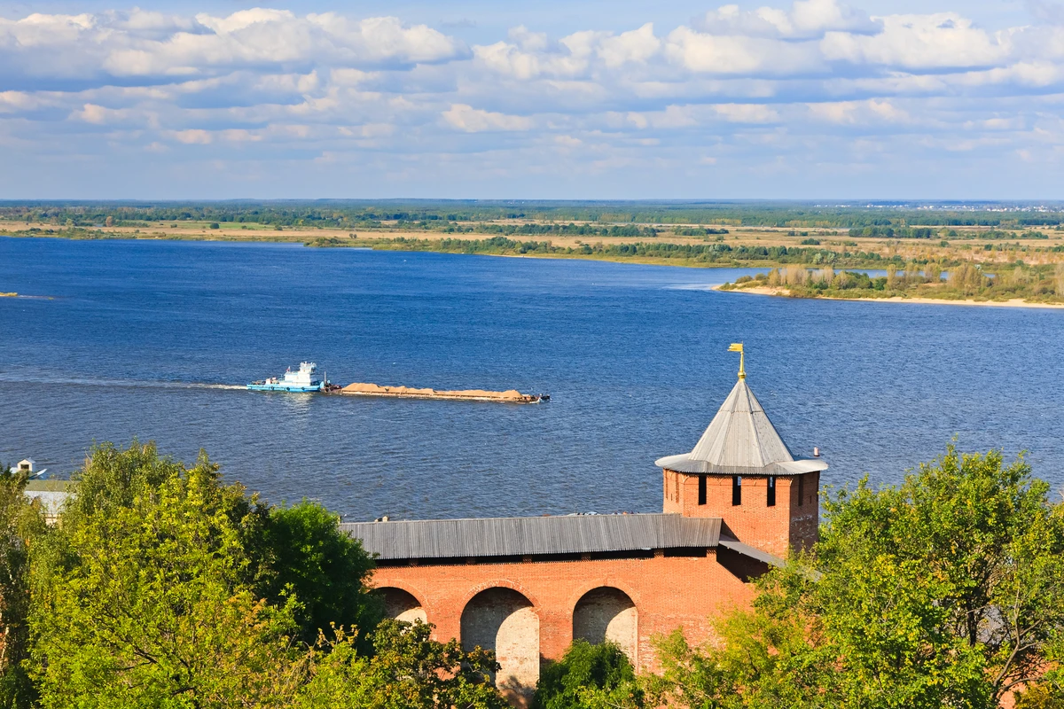 Прогулка на частном катере в Нижнем Новгороде — фото 6