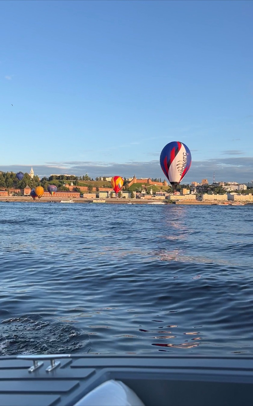 Волга для двоих: прогулка на катере в Нижнем Новгороде — фото 3