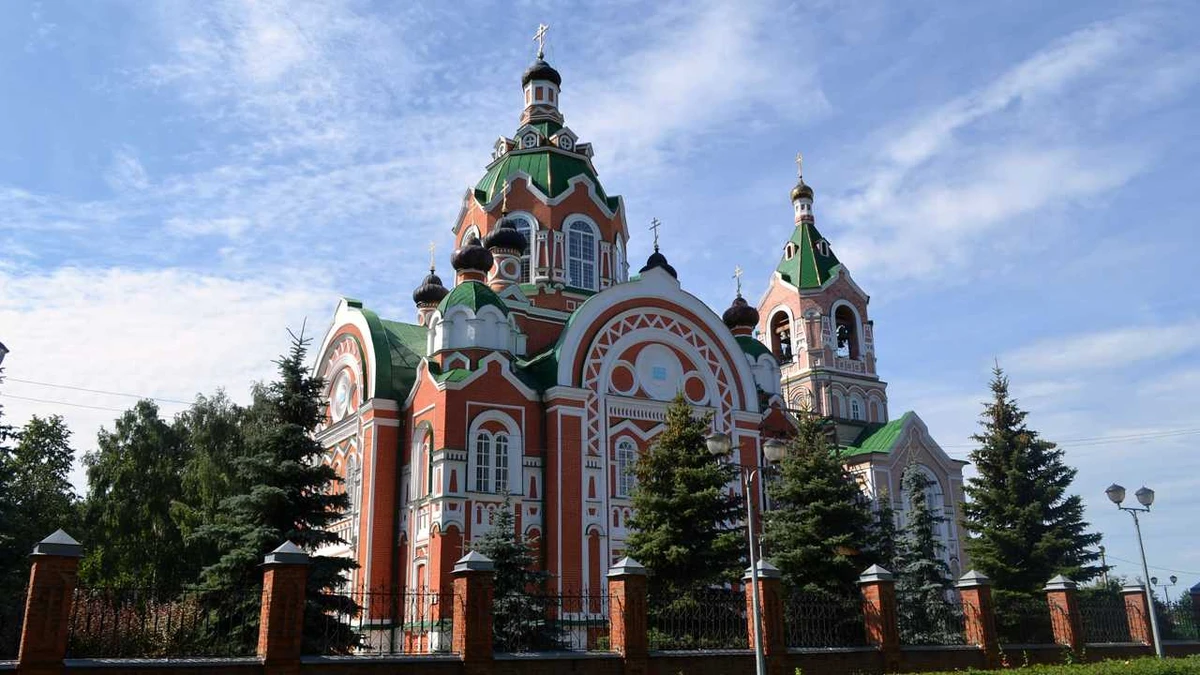 Групповая экскурсия к замку Шереметева и озеру Светлояр — фото 3