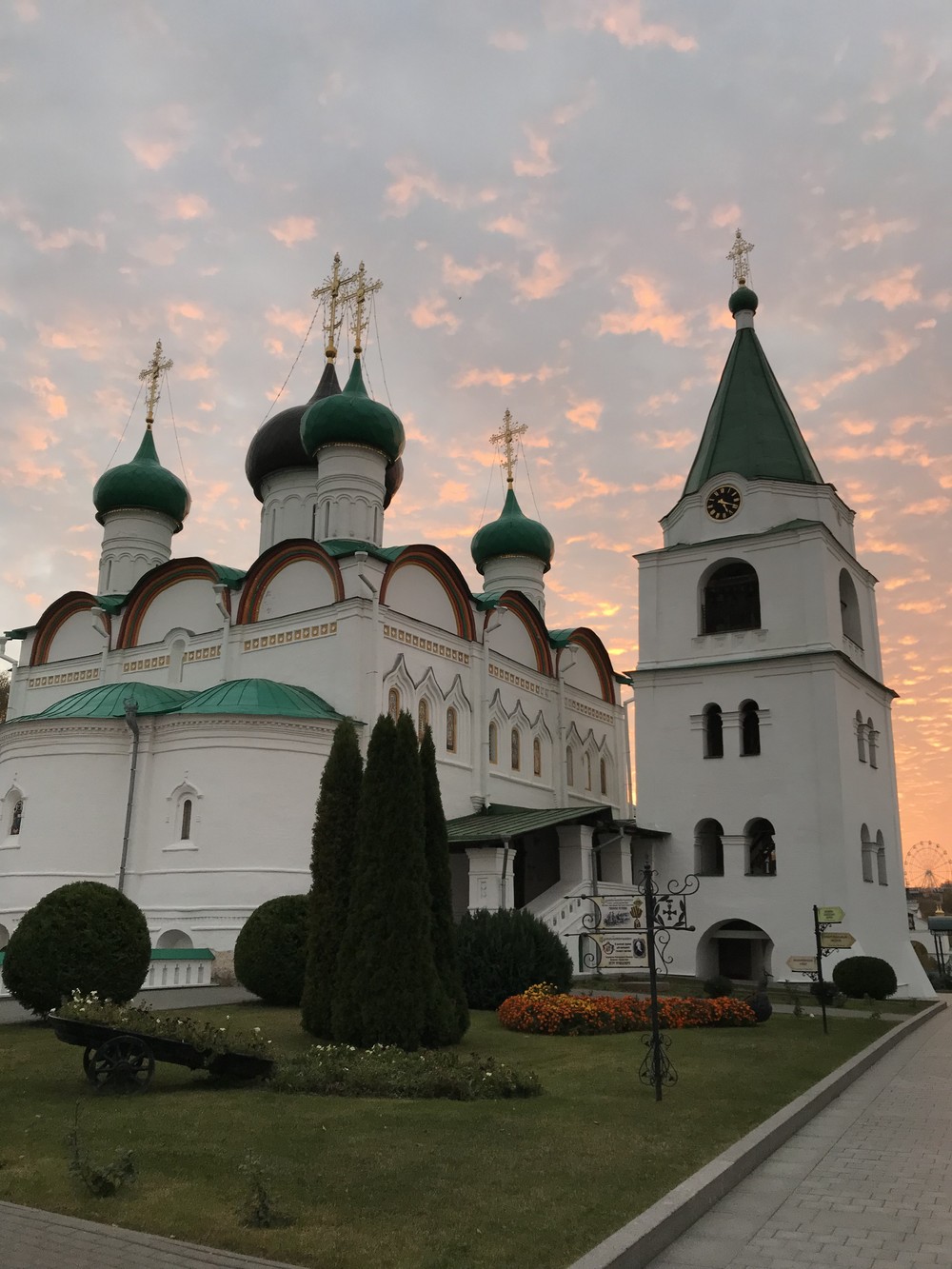Уроки истории в Печерском монастыре: Рюриковичи и Романовы — фото 5