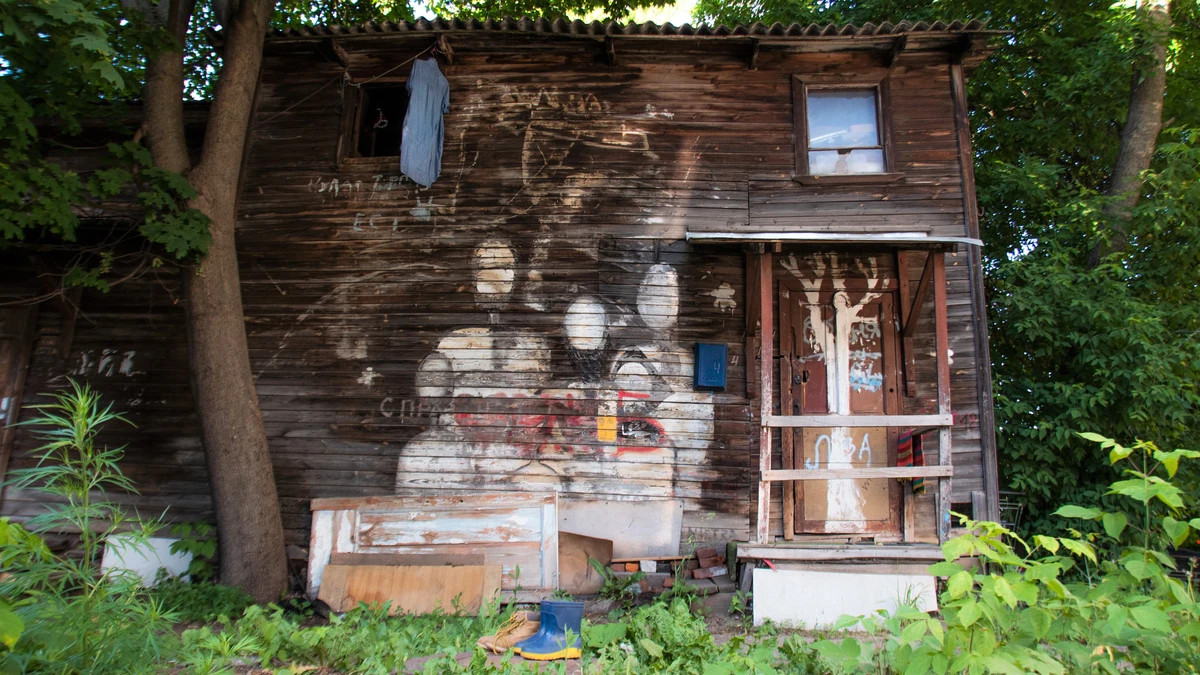 Другой Нижний: непарадные улицы, деревянные кварталы, стрит-арт — фото 2