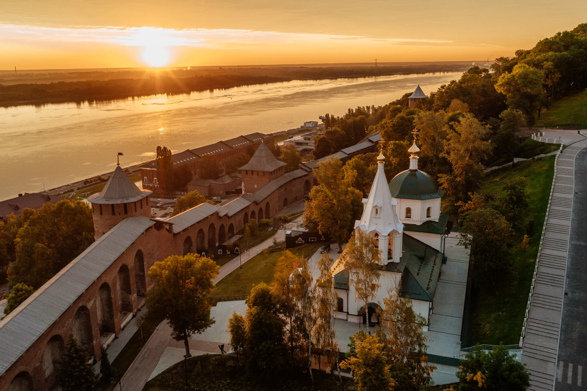 Рассветы и закаты Нижнего: Рождественская улица и прогулка по Волге — фото 2