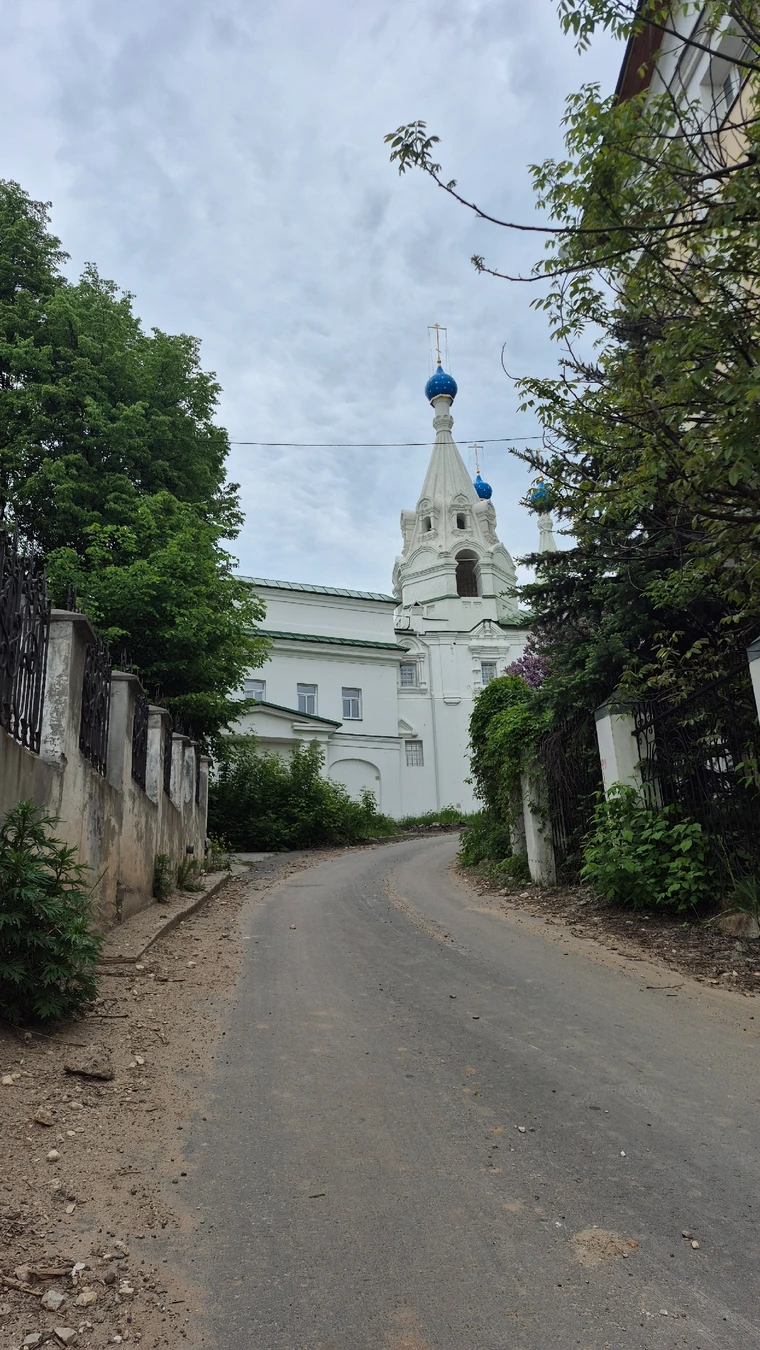 Монополисты, монахи и царицы: район Гребешок и улица Черниговская — фото 6